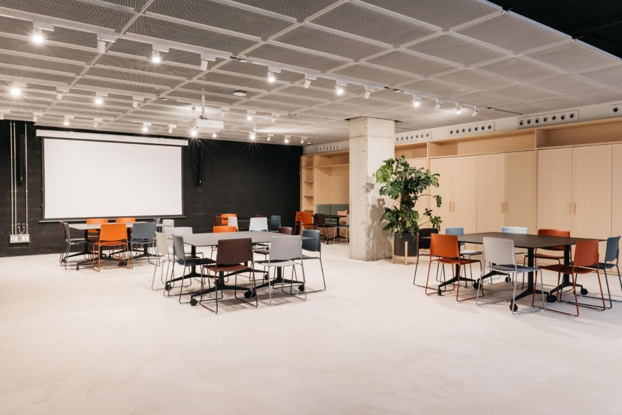 For Students Studying In Barcelona Only - Stunning Spacious Studios And Private Rooms At Pallars Student Accommodation Exterior foto