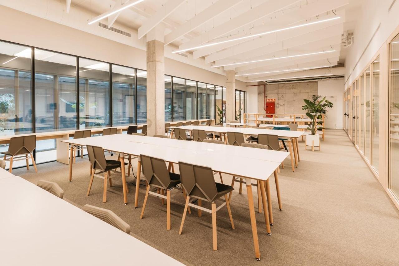 For Students Studying In Barcelona Only - Stunning Spacious Studios And Private Rooms At Pallars Student Accommodation Exterior foto