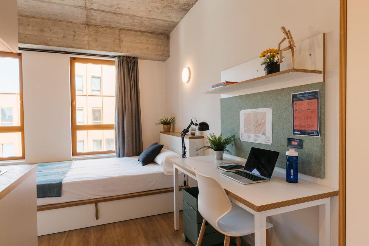 For Students Studying In Barcelona Only - Stunning Spacious Studios And Private Rooms At Pallars Student Accommodation Exterior foto